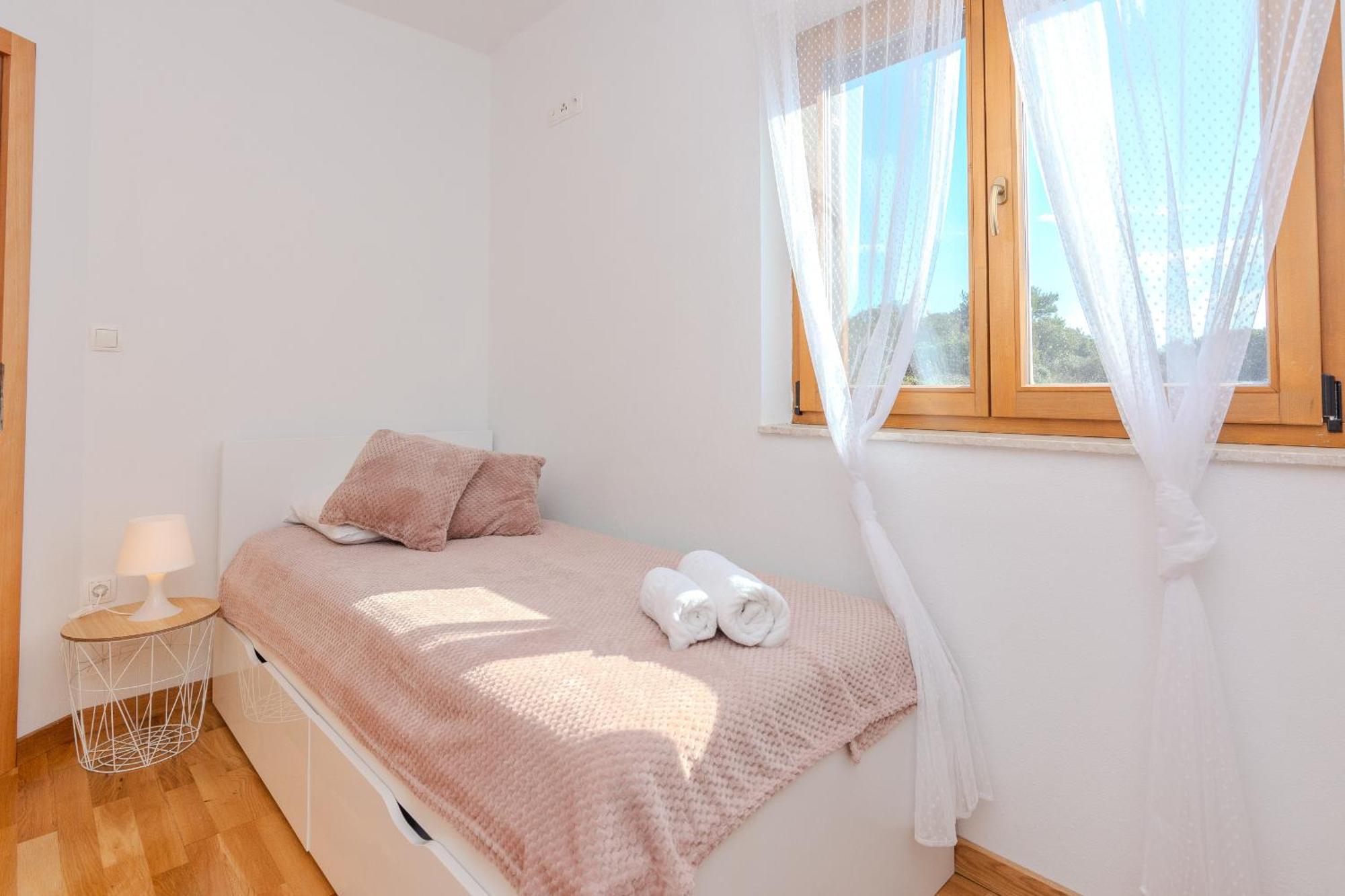 Holiday Home Lucy Pakoštane Zewnętrze zdjęcie