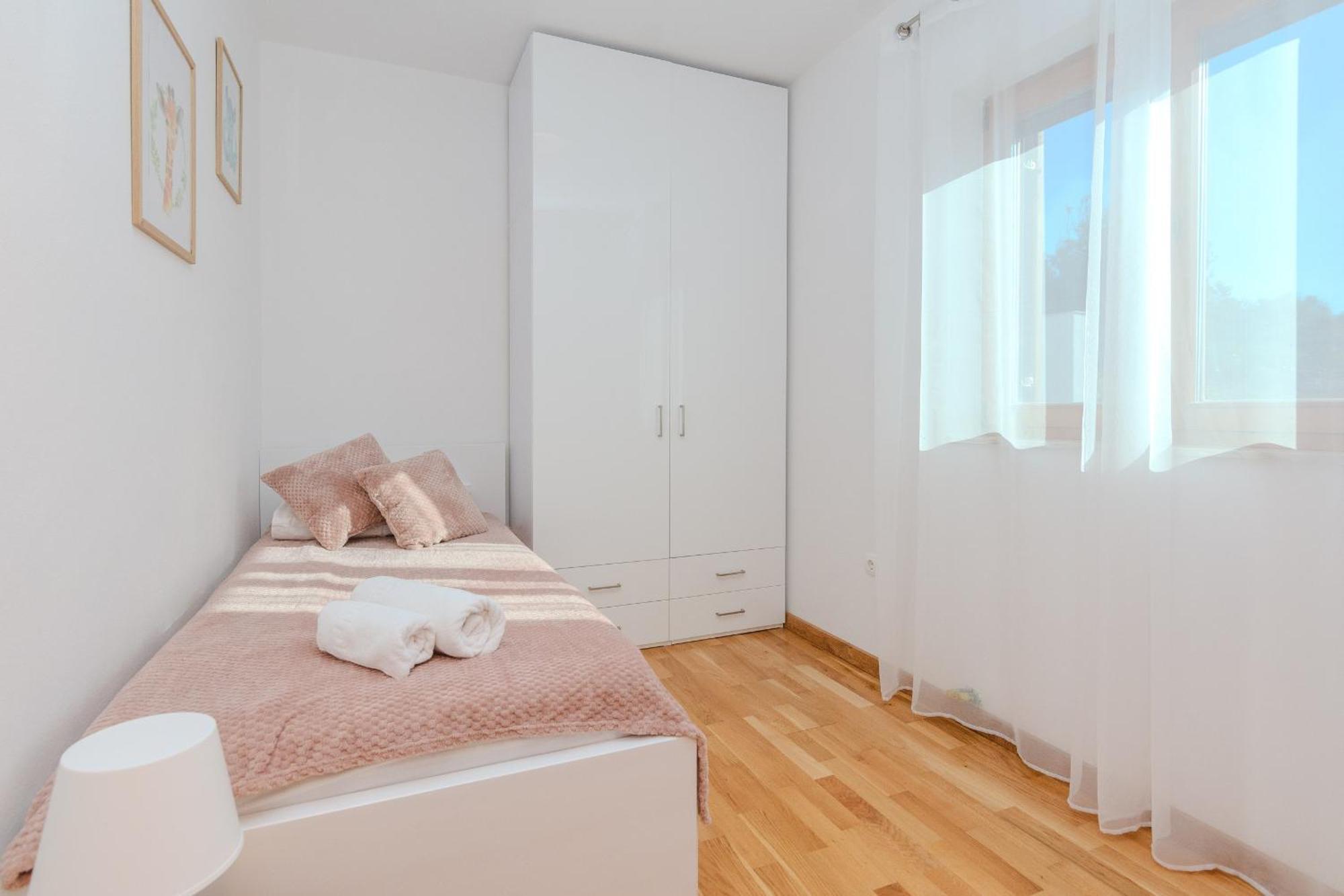 Holiday Home Lucy Pakoštane Zewnętrze zdjęcie